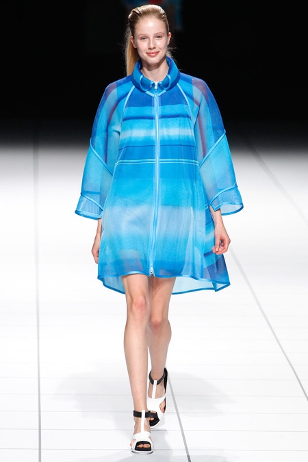 Quirine Engel shows Paris S/S 2014 Issey Miyake